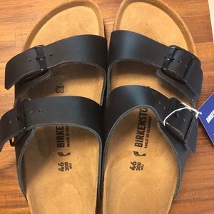 Black Leather Arizona Birkenstock’s